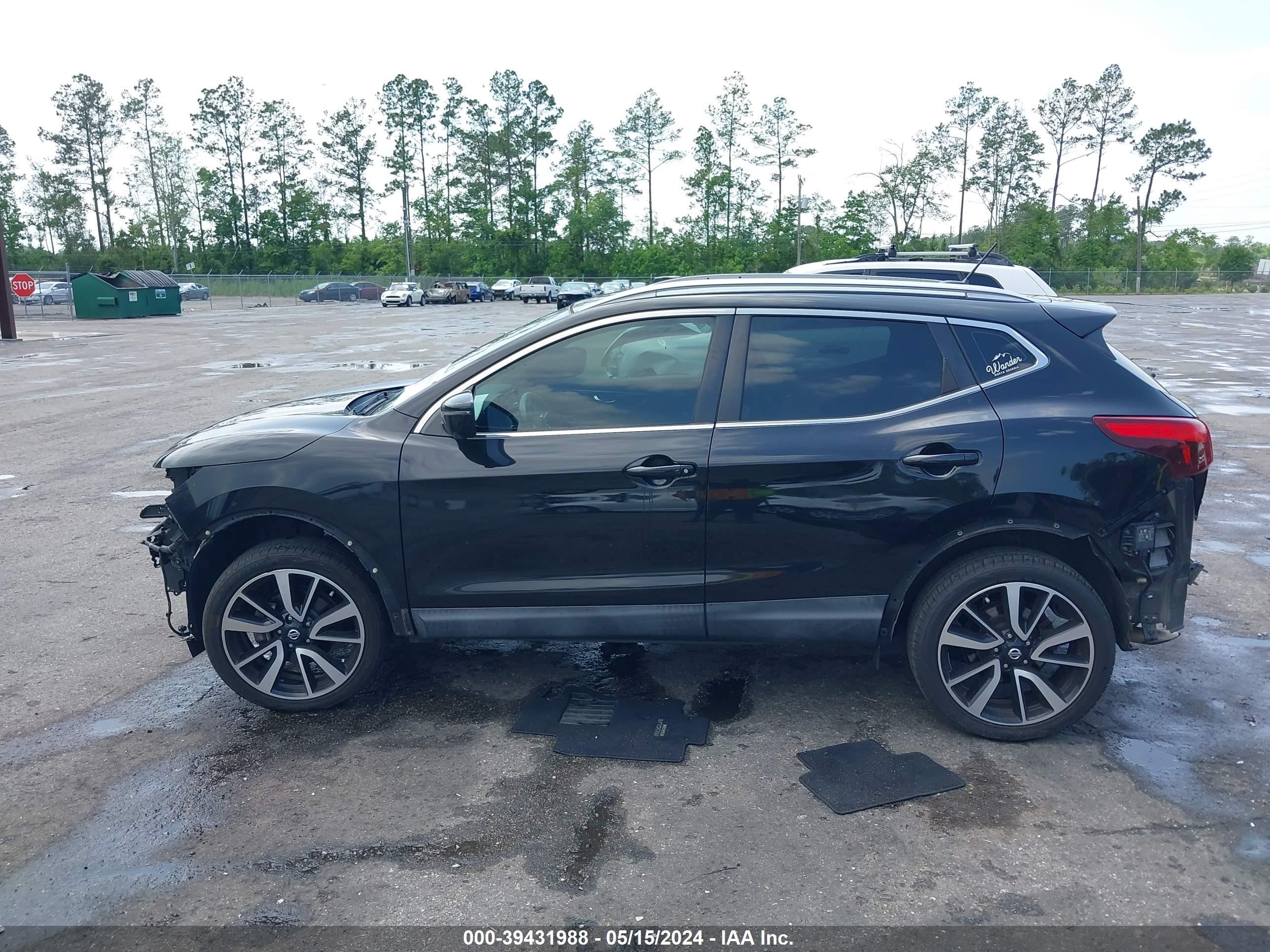 Photo 14 VIN: JN1BJ1CP7HW025218 - NISSAN ROGUE 