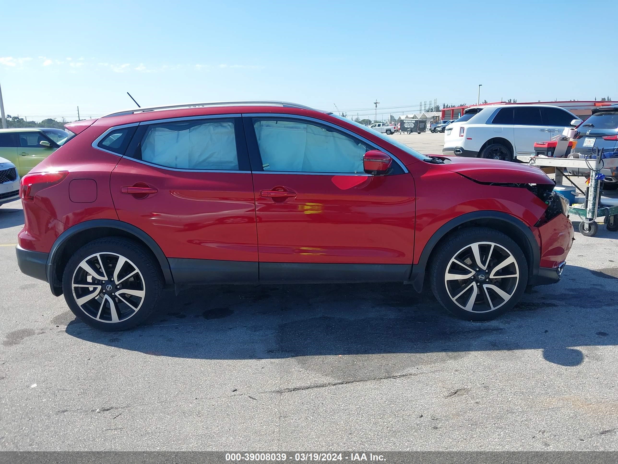 Photo 12 VIN: JN1BJ1CP7JW102949 - NISSAN ROGUE 