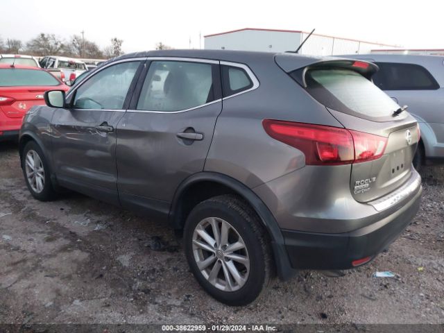 Photo 2 VIN: JN1BJ1CP7JW106869 - NISSAN ROGUE SPORT 