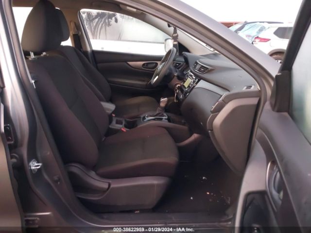 Photo 4 VIN: JN1BJ1CP7JW106869 - NISSAN ROGUE SPORT 