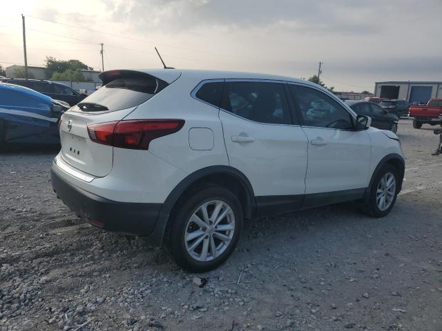 Photo 2 VIN: JN1BJ1CP7JW107567 - NISSAN ROGUE 