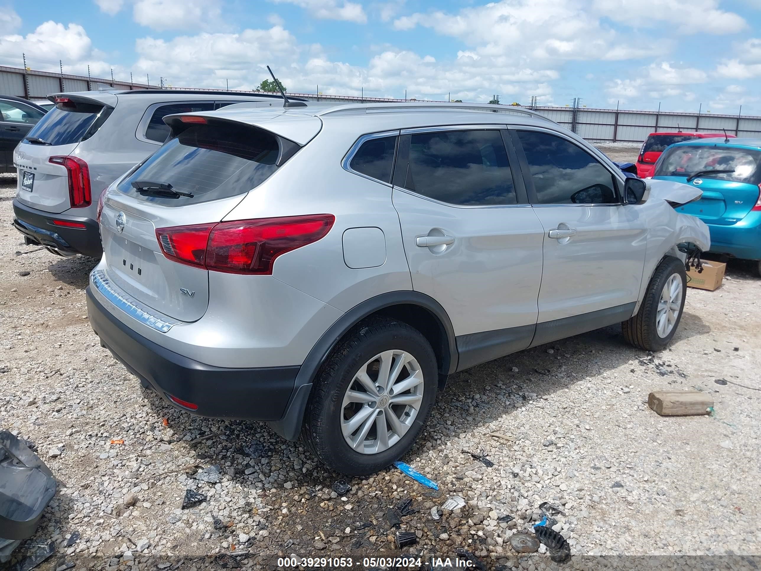 Photo 3 VIN: JN1BJ1CP7JW191289 - NISSAN ROGUE 