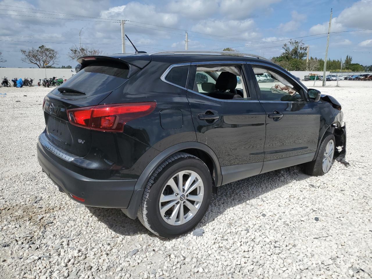 Photo 2 VIN: JN1BJ1CP7KW522387 - NISSAN ROGUE 