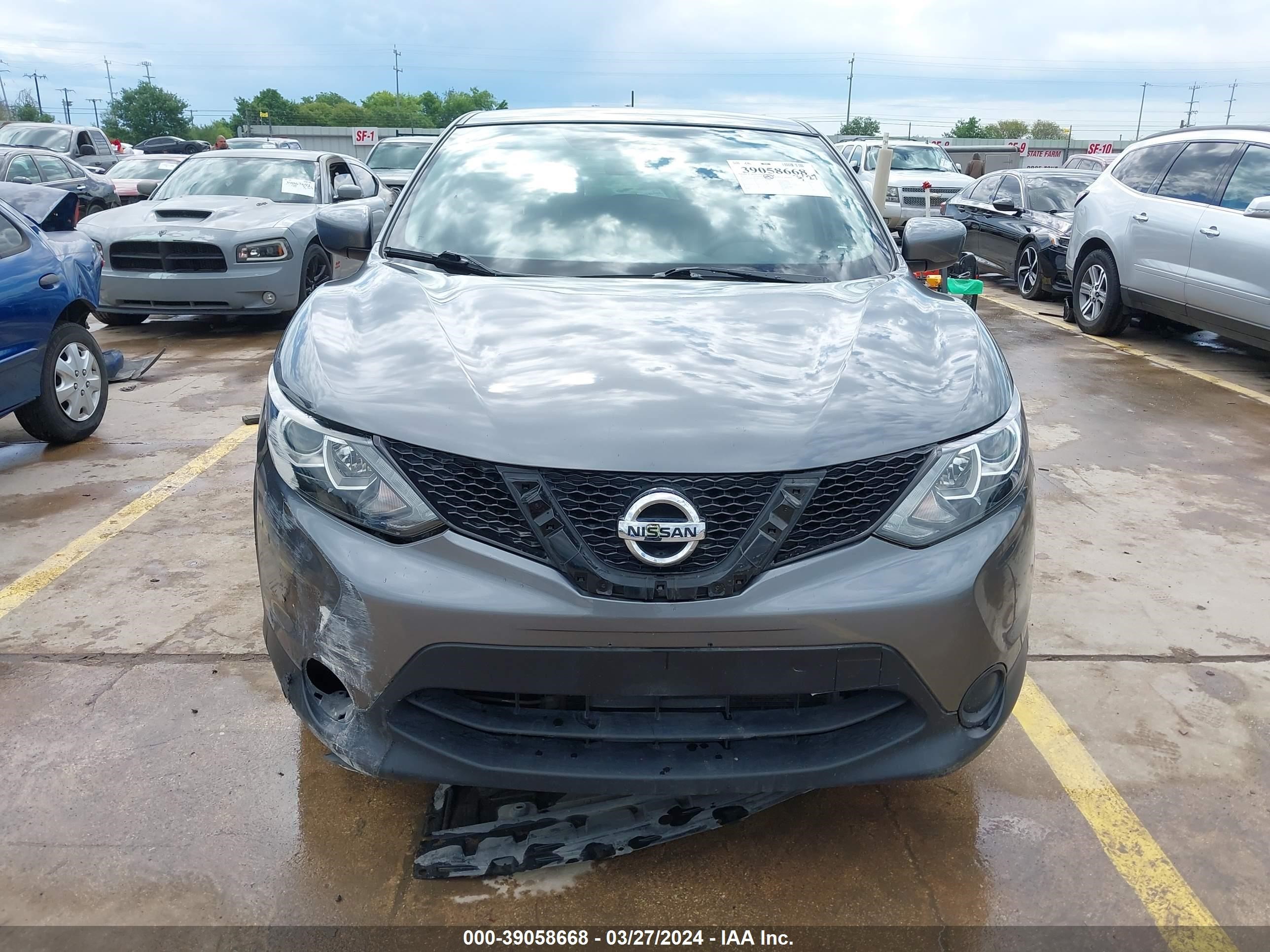 Photo 11 VIN: JN1BJ1CP8HW011747 - NISSAN ROGUE 