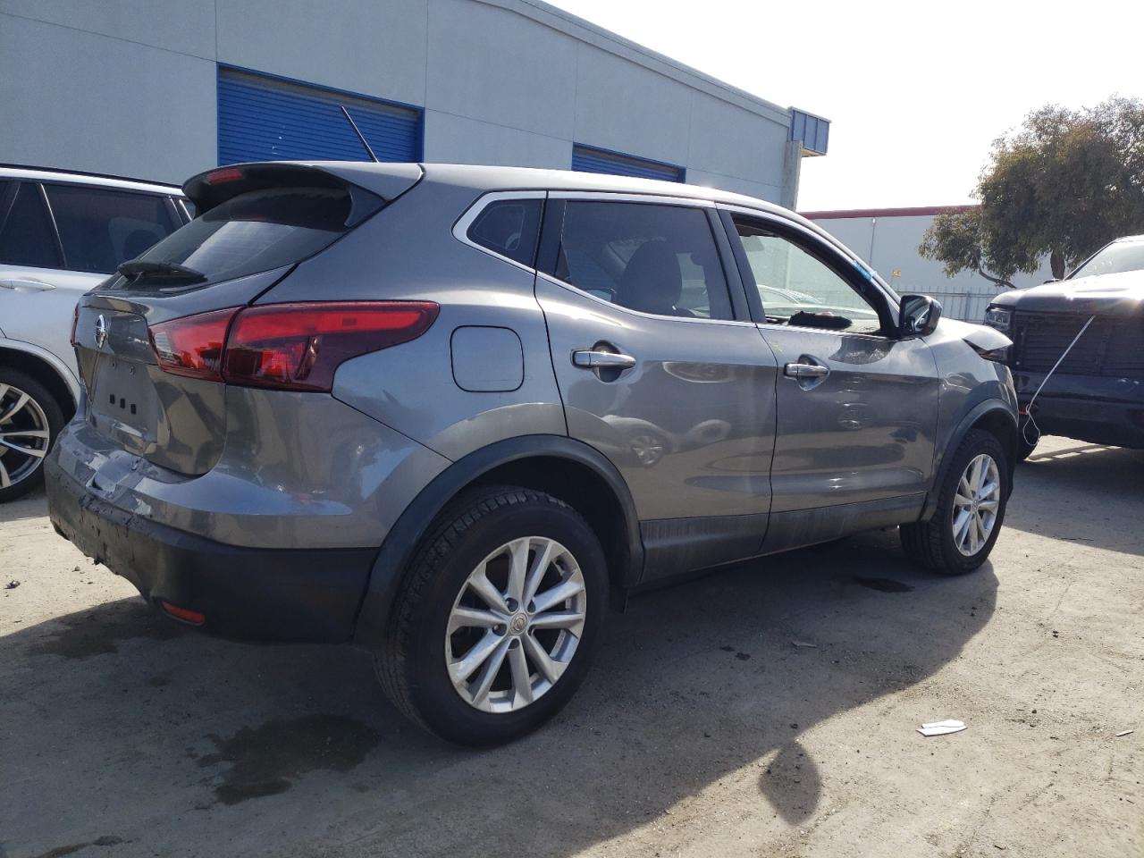 Photo 3 VIN: JN1BJ1CP8HW024370 - NISSAN ROGUE 