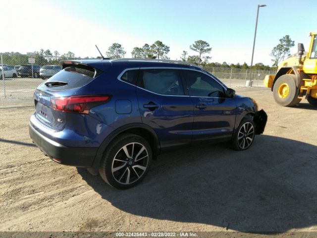 Photo 3 VIN: JN1BJ1CP8JW104872 - NISSAN ROGUE SPORT 