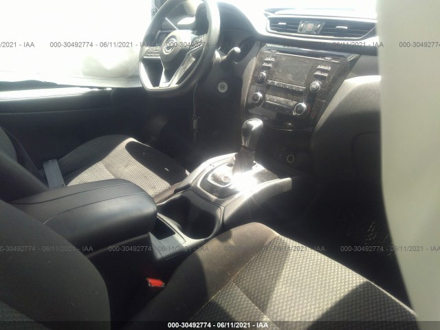 Photo 4 VIN: JN1BJ1CP8JW152968 - NISSAN ROGUE SPORT 