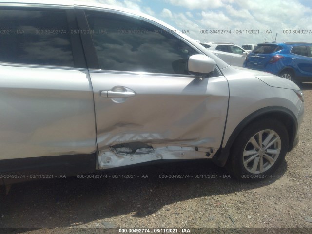 Photo 5 VIN: JN1BJ1CP8JW152968 - NISSAN ROGUE SPORT 