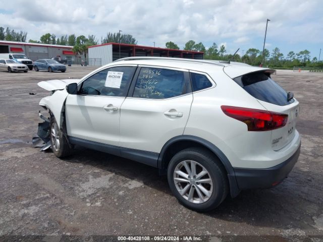 Photo 2 VIN: JN1BJ1CP8JW164019 - NISSAN ROGUE SPORT 