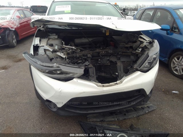 Photo 5 VIN: JN1BJ1CP8JW164344 - NISSAN ROGUE SPORT 