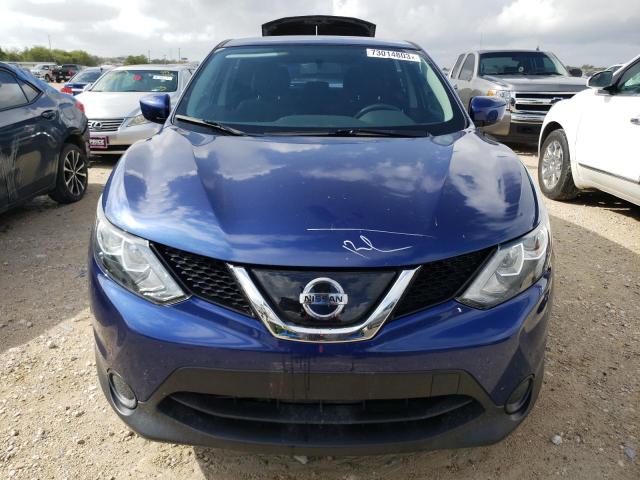 Photo 4 VIN: JN1BJ1CP8JW183749 - NISSAN ROGUE 