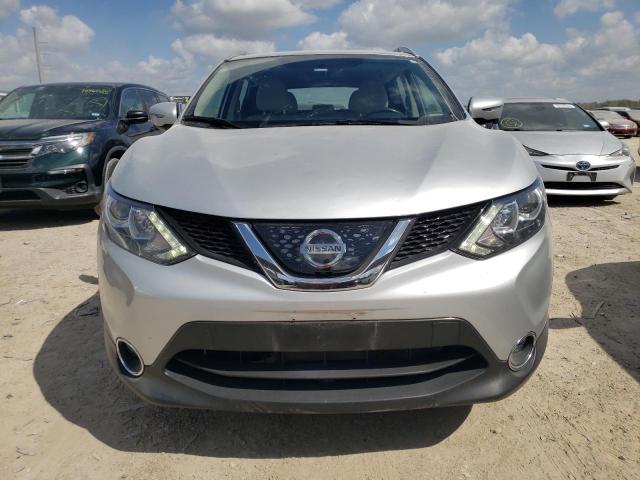 Photo 4 VIN: JN1BJ1CP8JW188708 - NISSAN ROGUE 