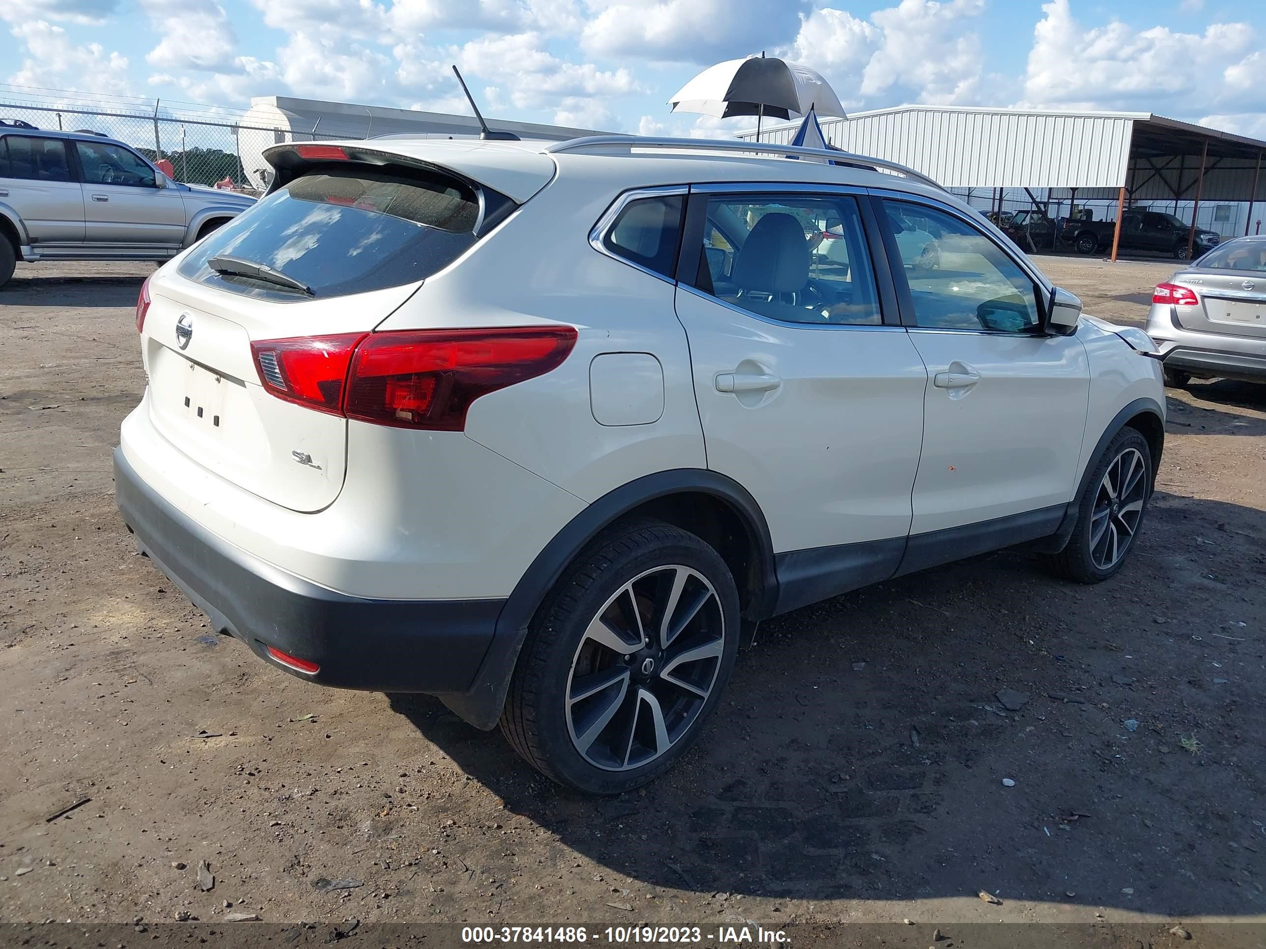 Photo 3 VIN: JN1BJ1CP9HW002331 - NISSAN ROGUE 