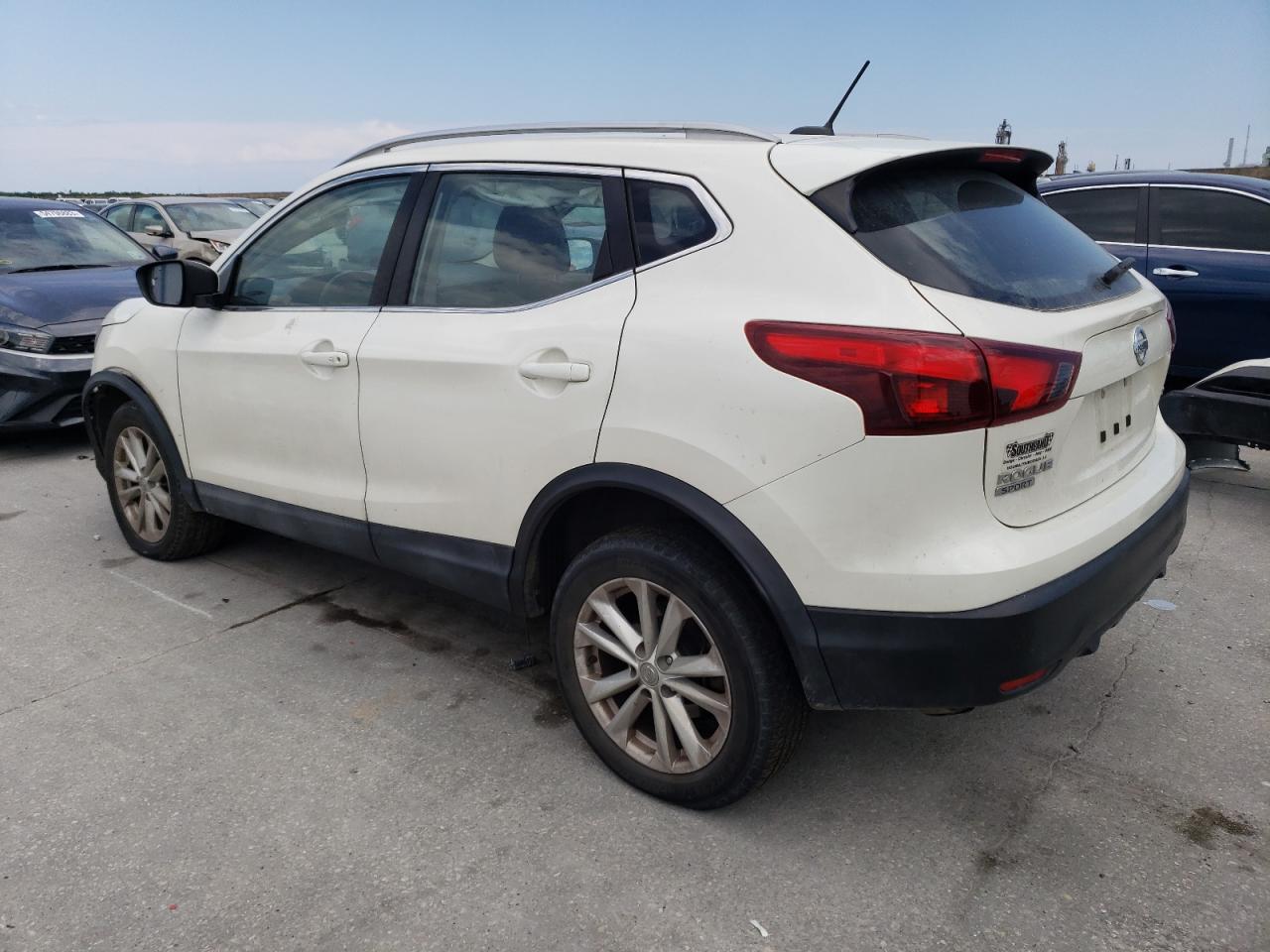 Photo 1 VIN: JN1BJ1CP9HW004810 - NISSAN ROGUE SPORT 