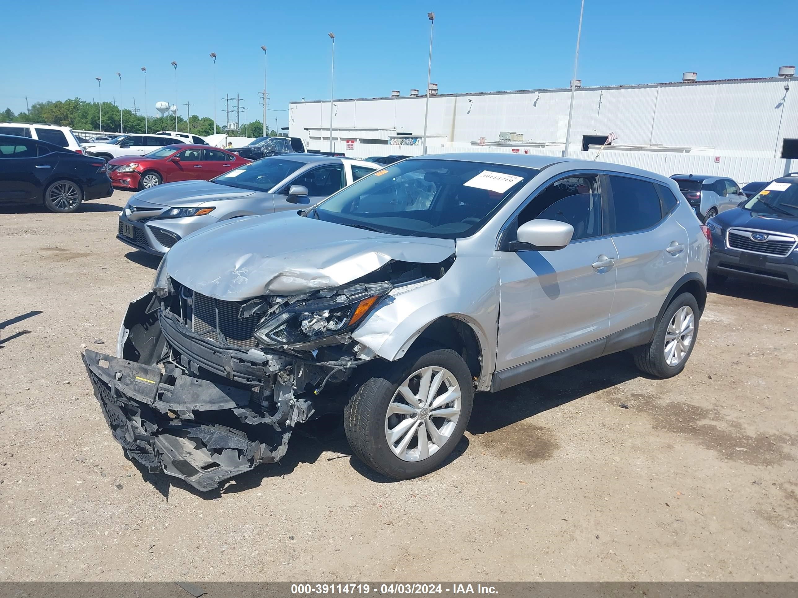 Photo 1 VIN: JN1BJ1CP9HW010624 - NISSAN ROGUE 