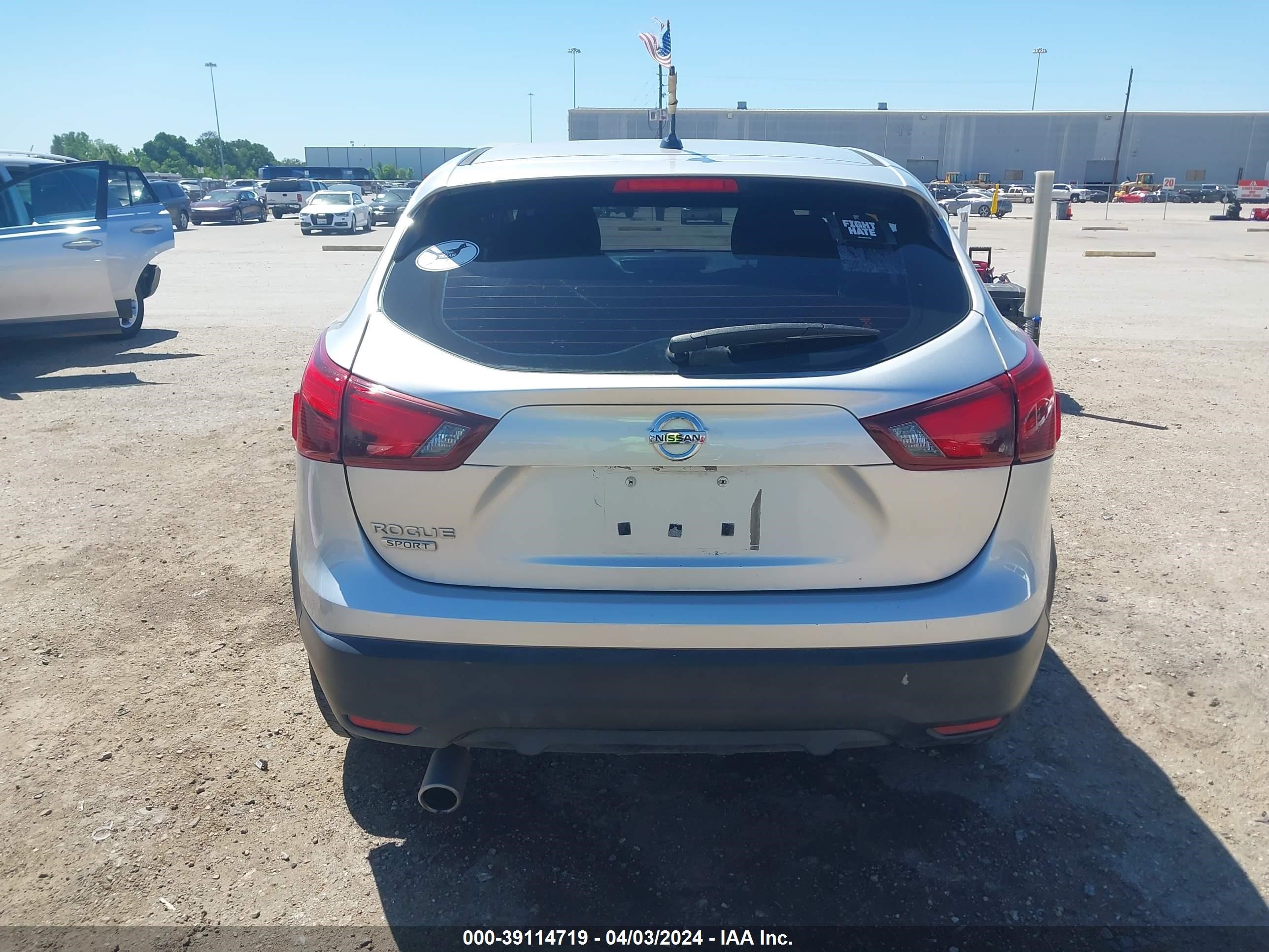 Photo 15 VIN: JN1BJ1CP9HW010624 - NISSAN ROGUE 