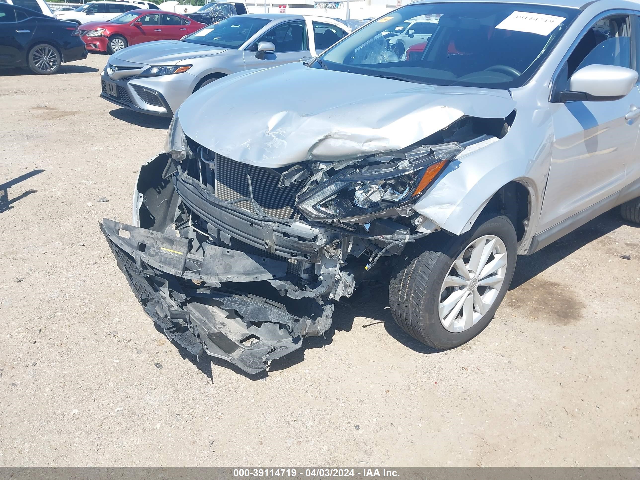 Photo 5 VIN: JN1BJ1CP9HW010624 - NISSAN ROGUE 