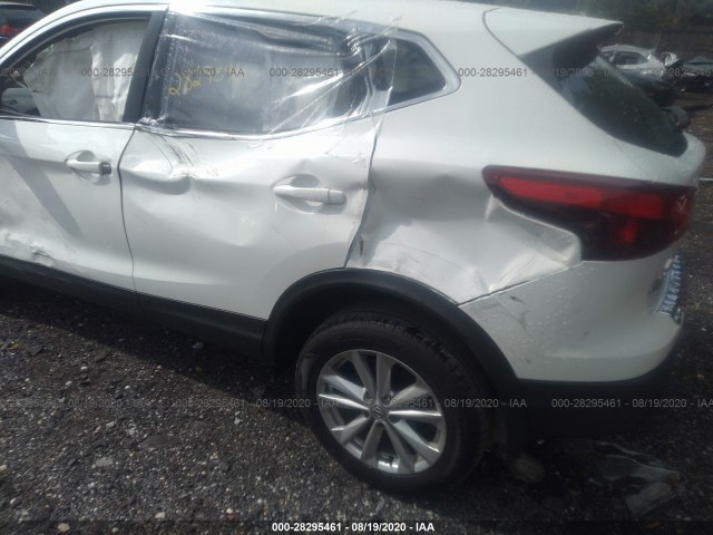 Photo 5 VIN: JN1BJ1CP9JW187227 - NISSAN ROGUE SPORT 