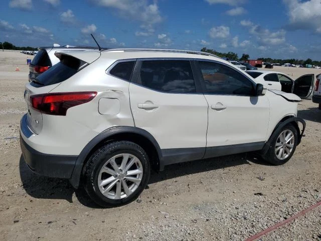 Photo 2 VIN: JN1BJ1CP9JW189057 - NISSAN ROGUE SPT 