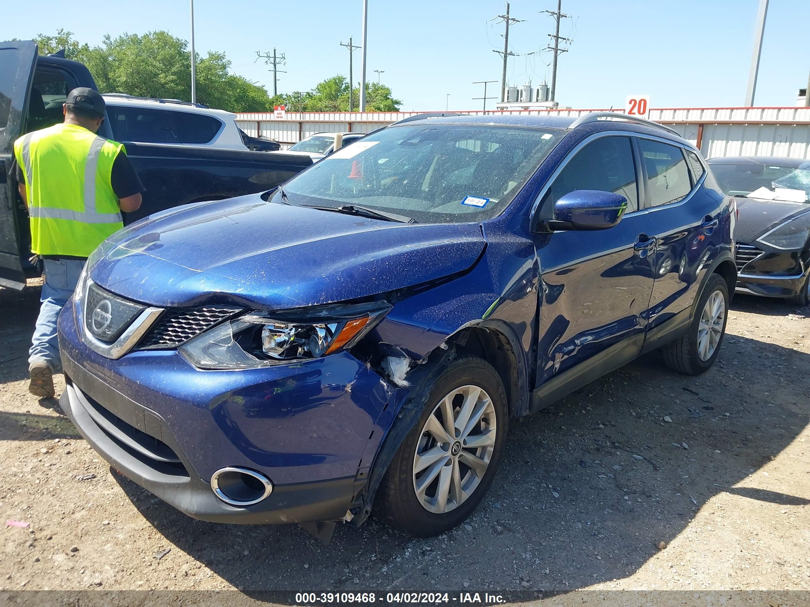 Photo 1 VIN: JN1BJ1CP9KW218770 - NISSAN ROGUE 