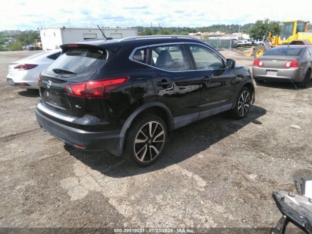 Photo 3 VIN: JN1BJ1CPXHW008297 - NISSAN ROGUE SPORT 