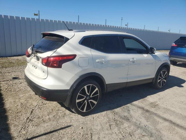 Photo 2 VIN: JN1BJ1CPXHW016271 - NISSAN ROGUE SPOR 