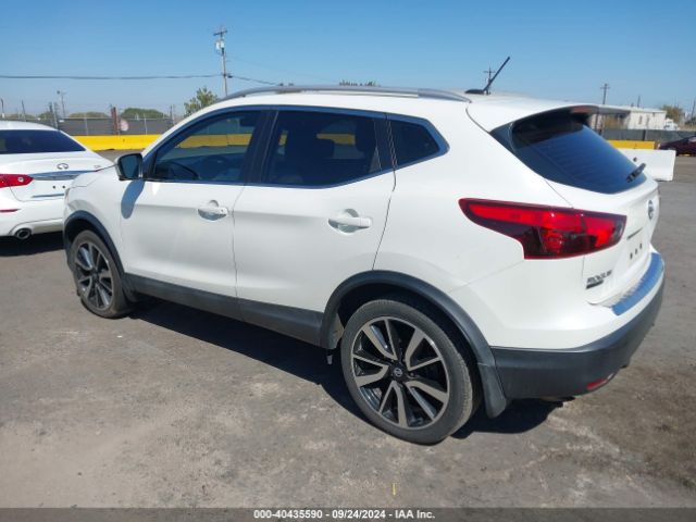 Photo 2 VIN: JN1BJ1CPXHW035421 - NISSAN ROGUE SPORT 