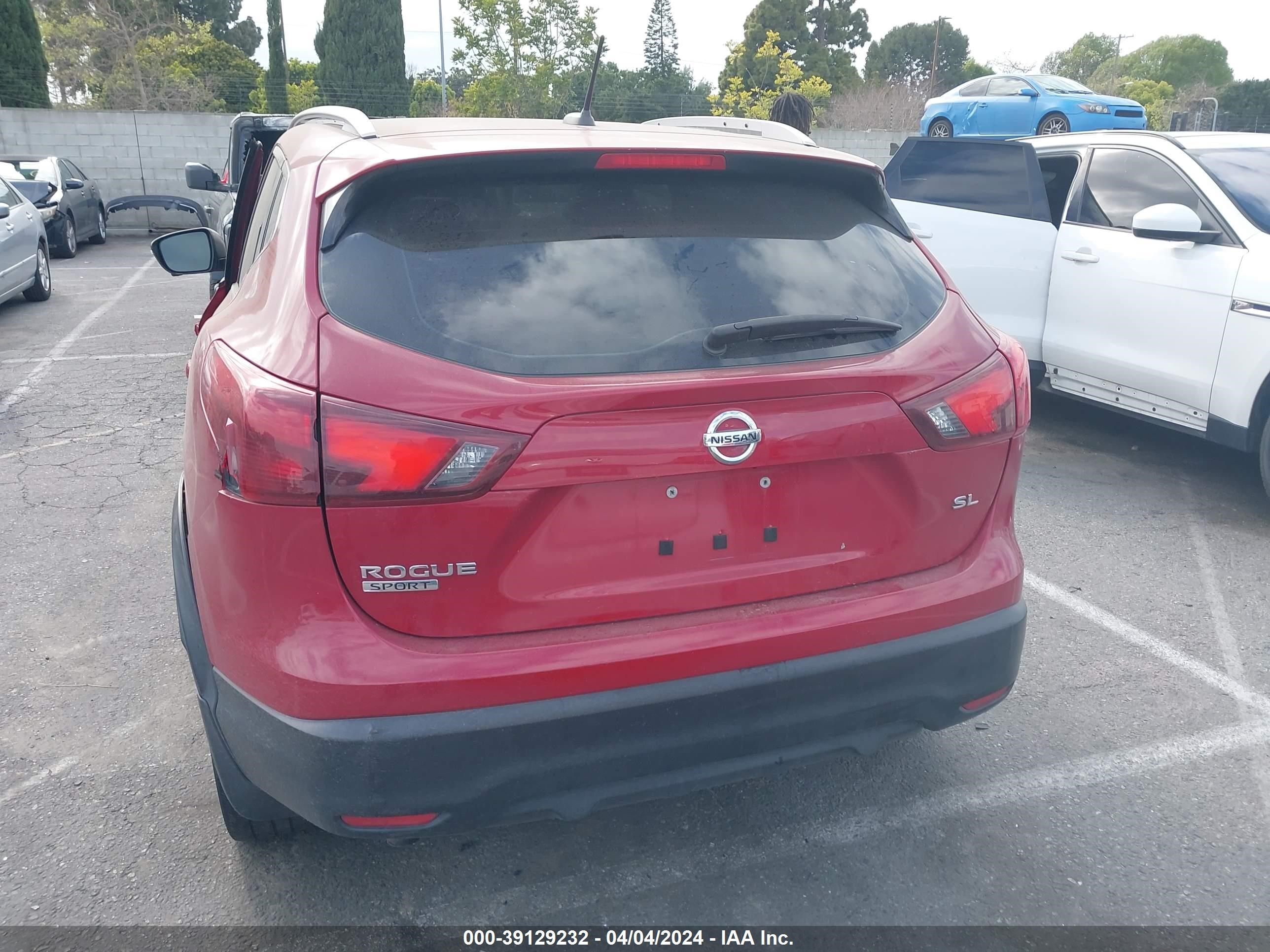 Photo 14 VIN: JN1BJ1CPXHW035595 - NISSAN ROGUE 