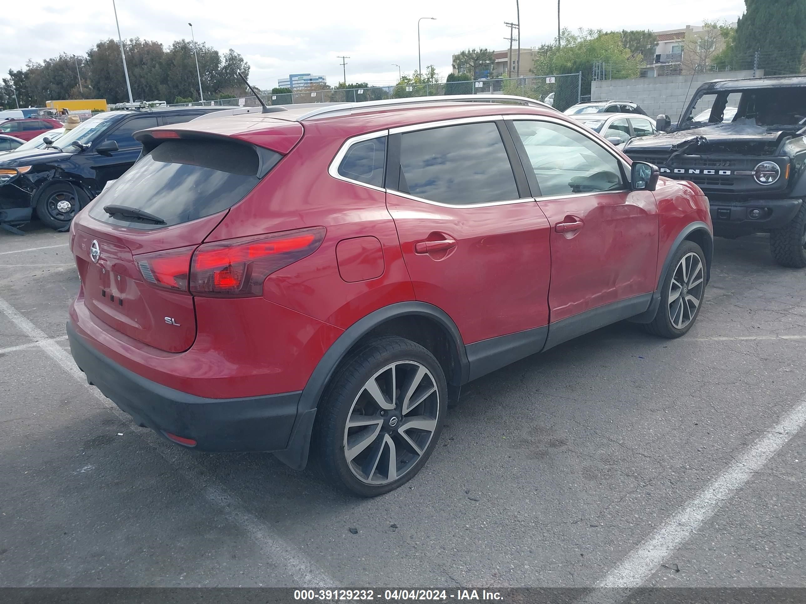 Photo 3 VIN: JN1BJ1CPXHW035595 - NISSAN ROGUE 