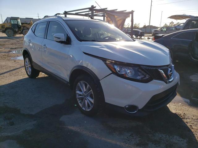 Photo 3 VIN: JN1BJ1CPXJW100810 - NISSAN ROGUE 