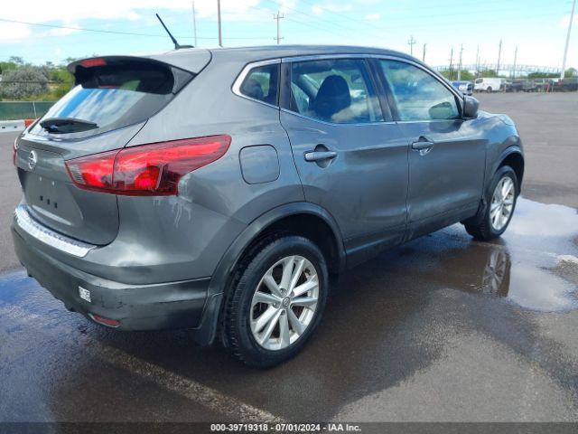 Photo 3 VIN: JN1BJ1CPXJW105022 - NISSAN ROGUE SPORT 