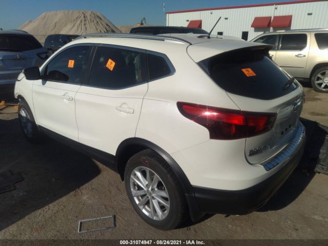 Photo 2 VIN: JN1BJ1CPXJW501029 - NISSAN ROGUE SPORT 