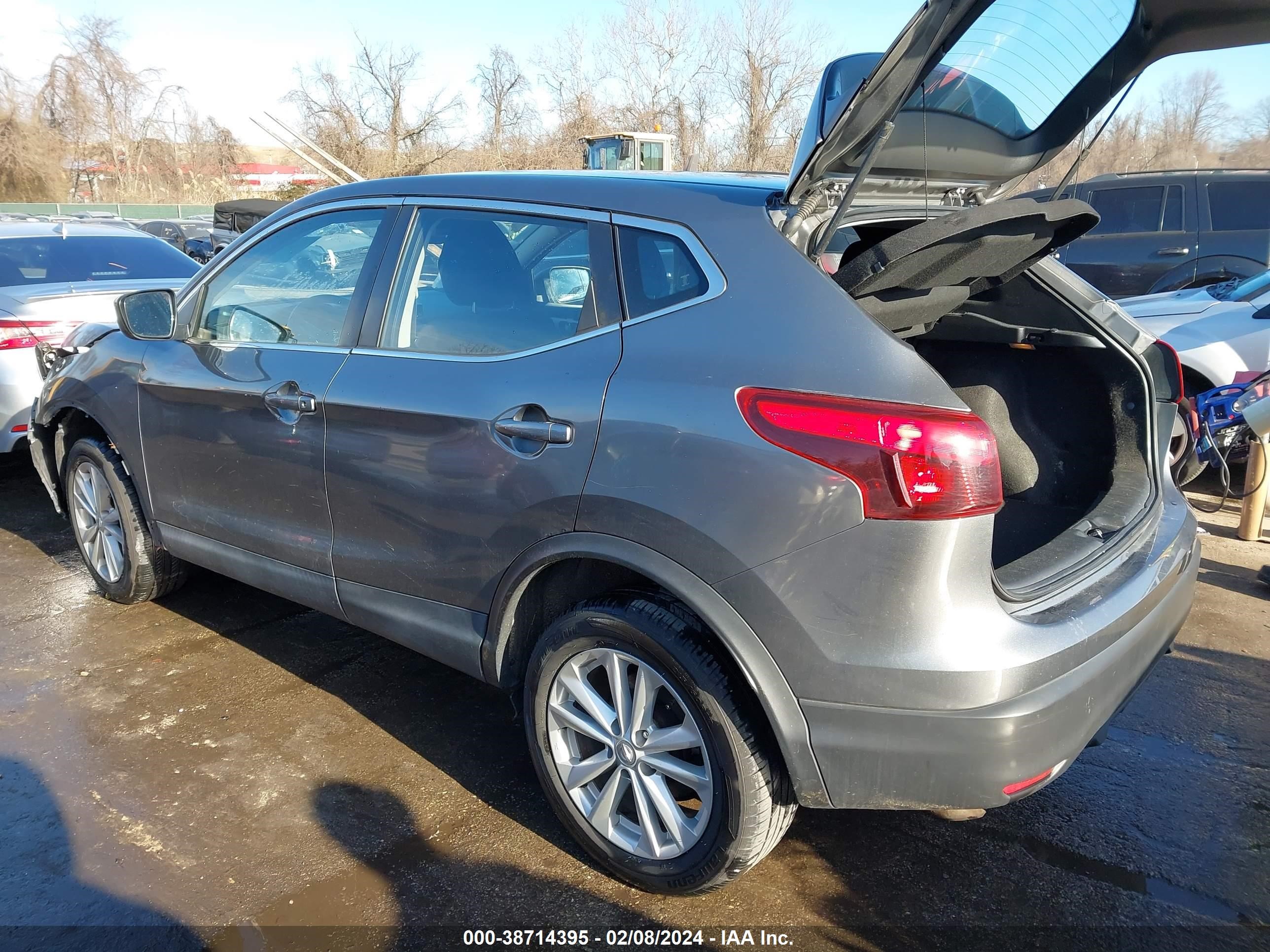 Photo 2 VIN: JN1BJ1CR0HW112590 - NISSAN ROGUE 