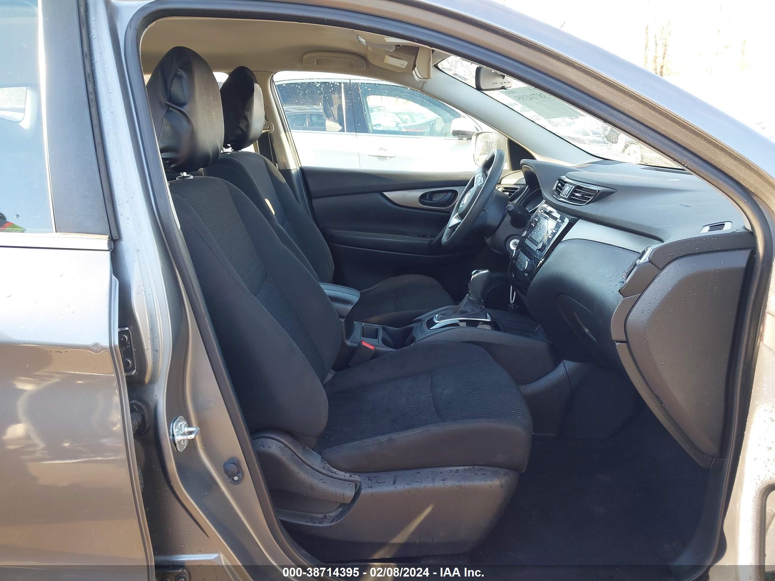 Photo 4 VIN: JN1BJ1CR0HW112590 - NISSAN ROGUE 