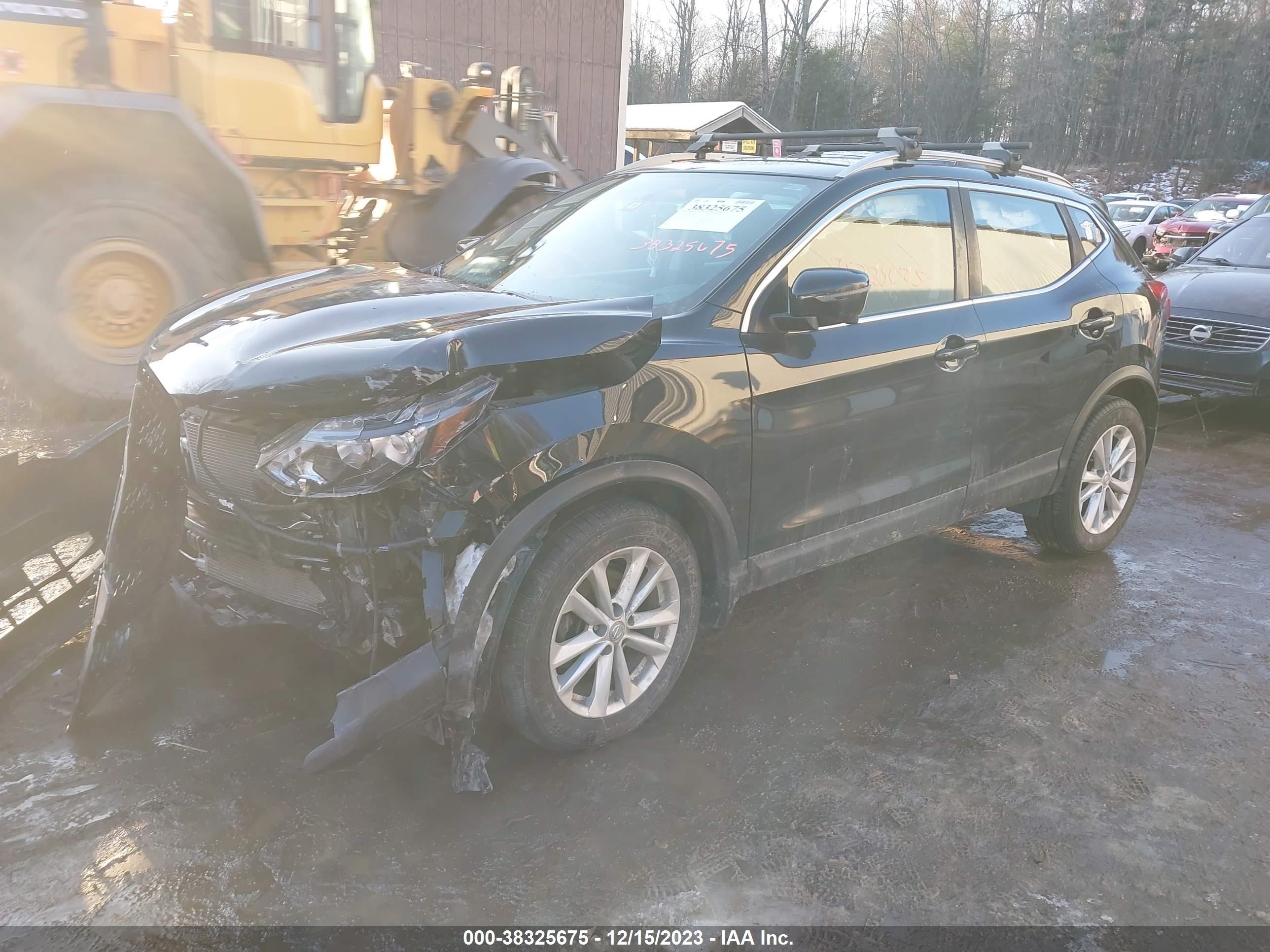 Photo 1 VIN: JN1BJ1CR0HW128062 - NISSAN ROGUE 