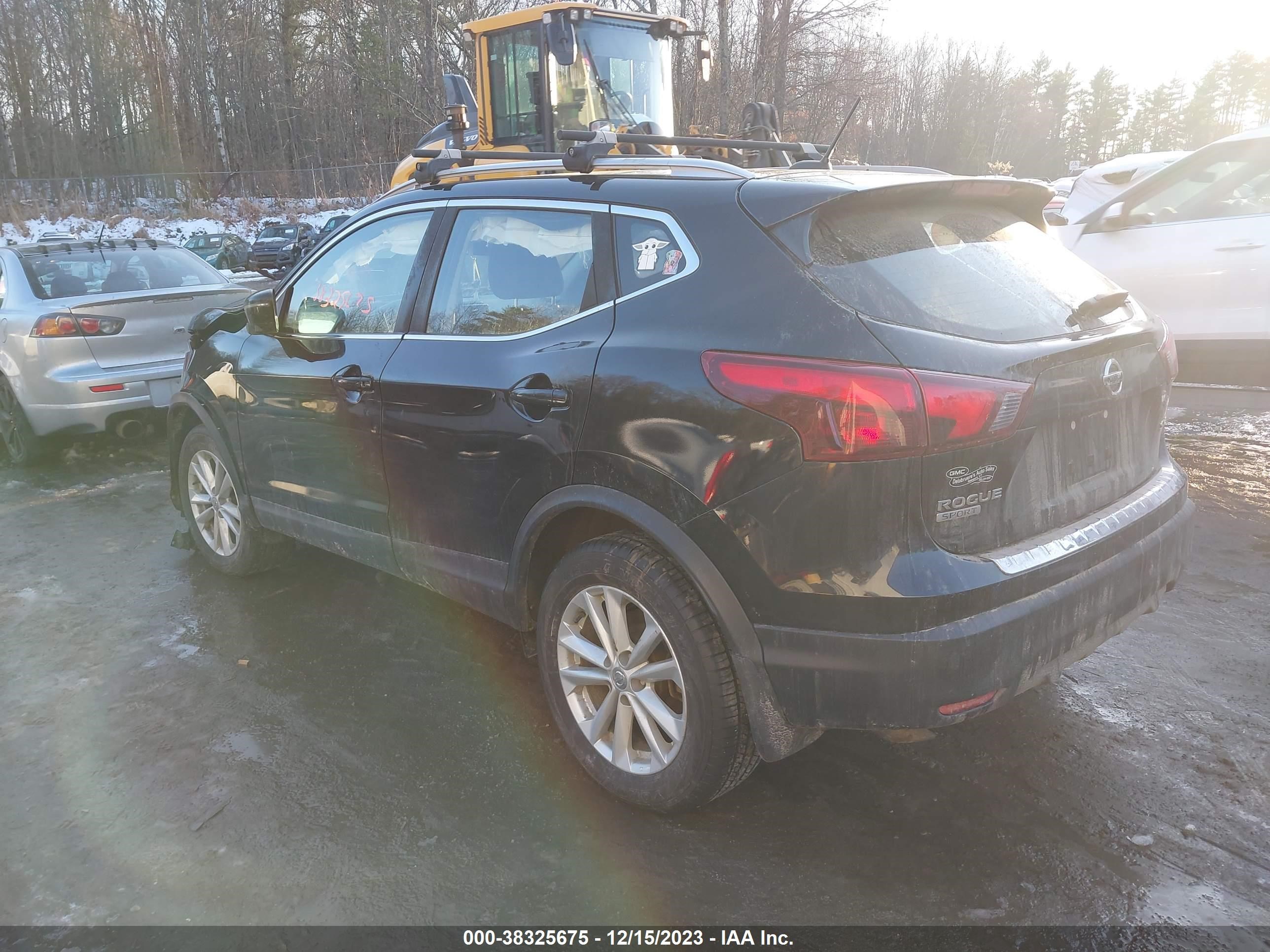 Photo 2 VIN: JN1BJ1CR0HW128062 - NISSAN ROGUE 