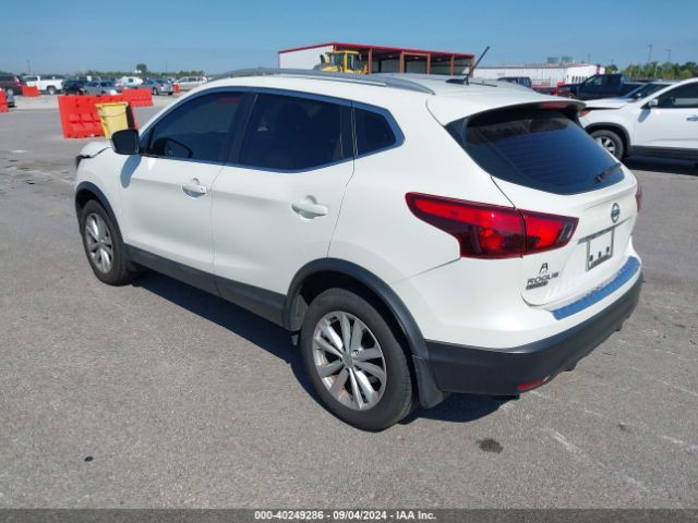 Photo 2 VIN: JN1BJ1CR0JW202344 - NISSAN ROGUE SPORT 