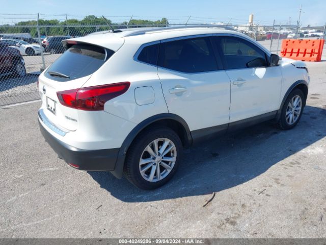 Photo 3 VIN: JN1BJ1CR0JW202344 - NISSAN ROGUE SPORT 