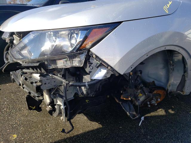 Photo 8 VIN: JN1BJ1CR0JW202893 - NISSAN ROGUE SPORT 