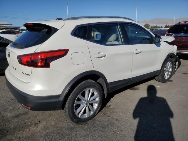 Photo 2 VIN: JN1BJ1CR0JW261832 - NISSAN ROGUE SPOR 