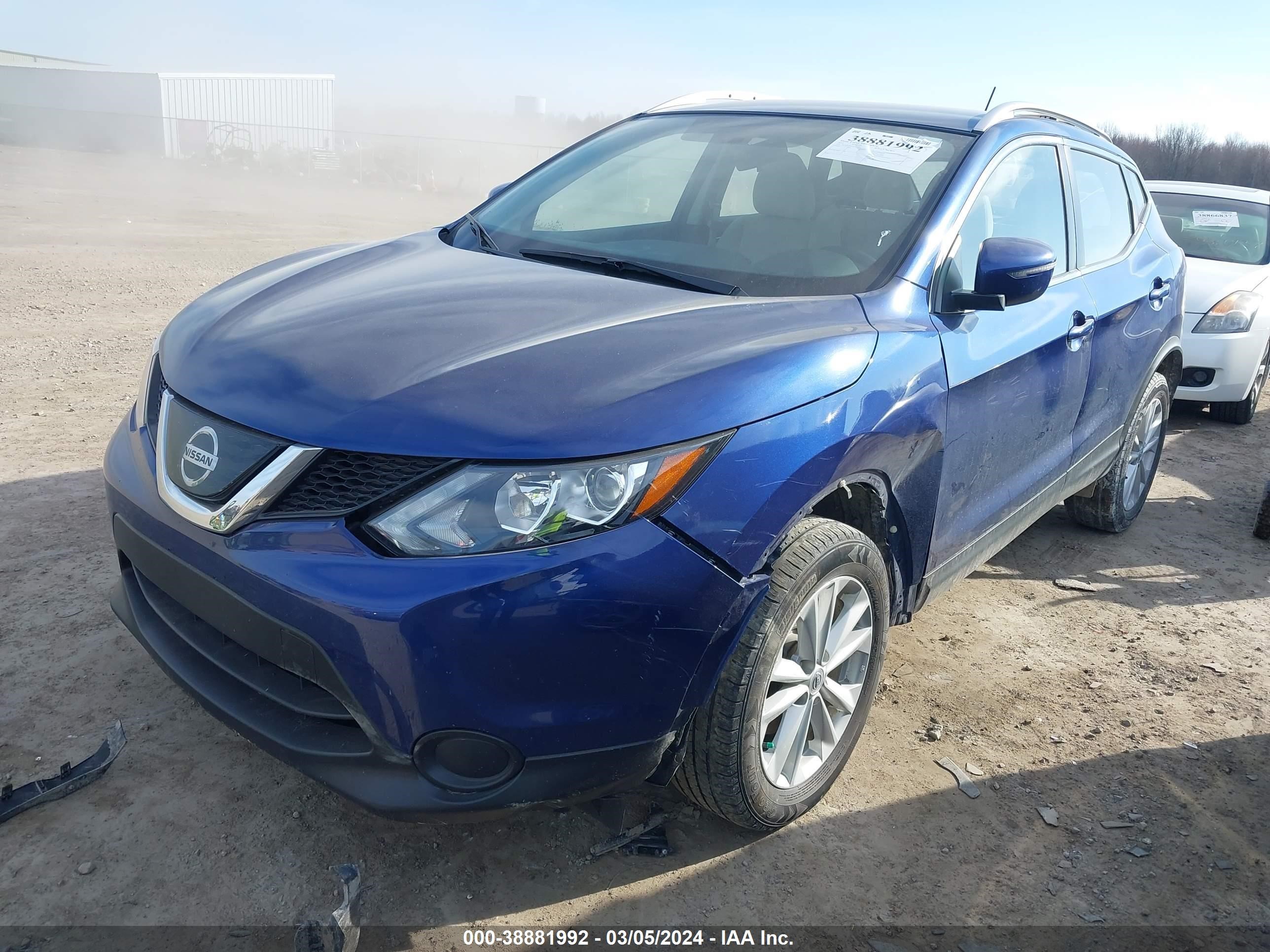 Photo 1 VIN: JN1BJ1CR0JW291350 - NISSAN ROGUE 