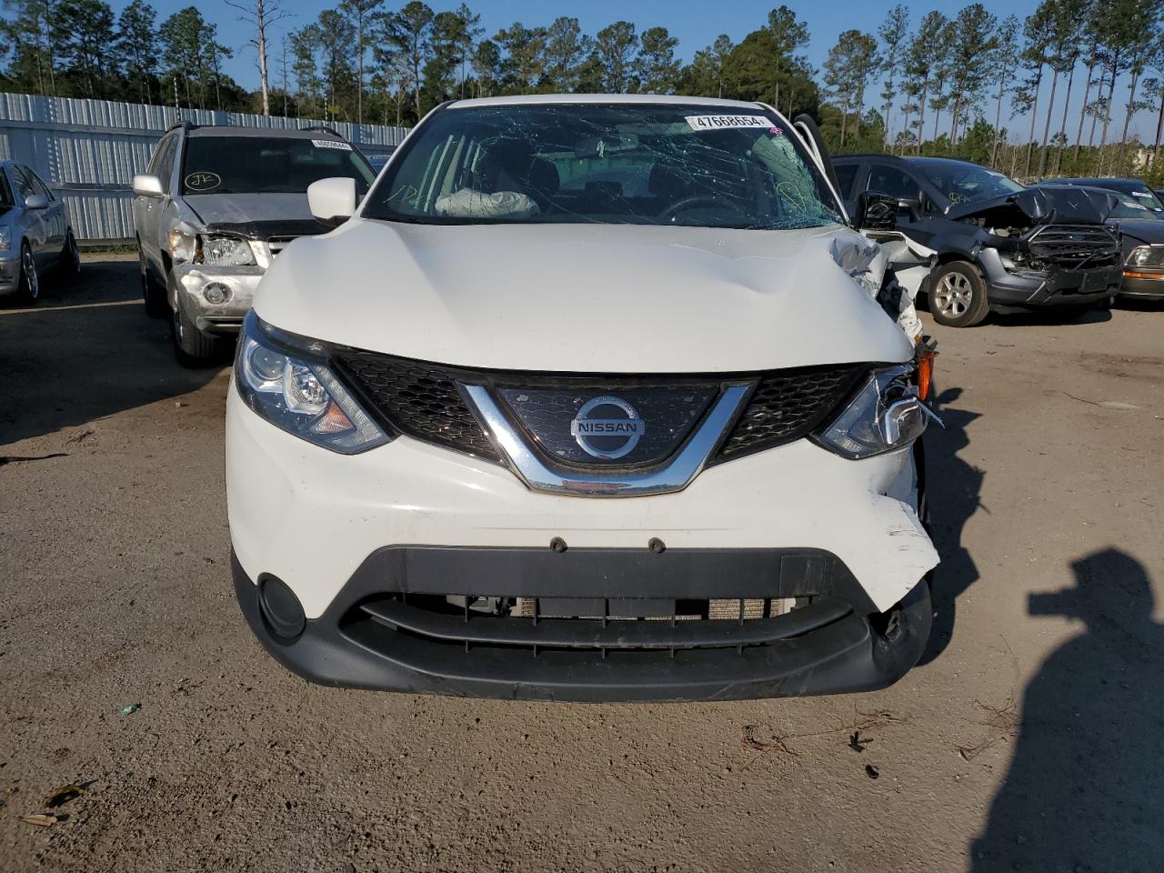 Photo 4 VIN: JN1BJ1CR0KW318340 - NISSAN ROGUE 