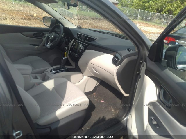 Photo 4 VIN: JN1BJ1CR1HW106958 - NISSAN ROGUE SPORT 