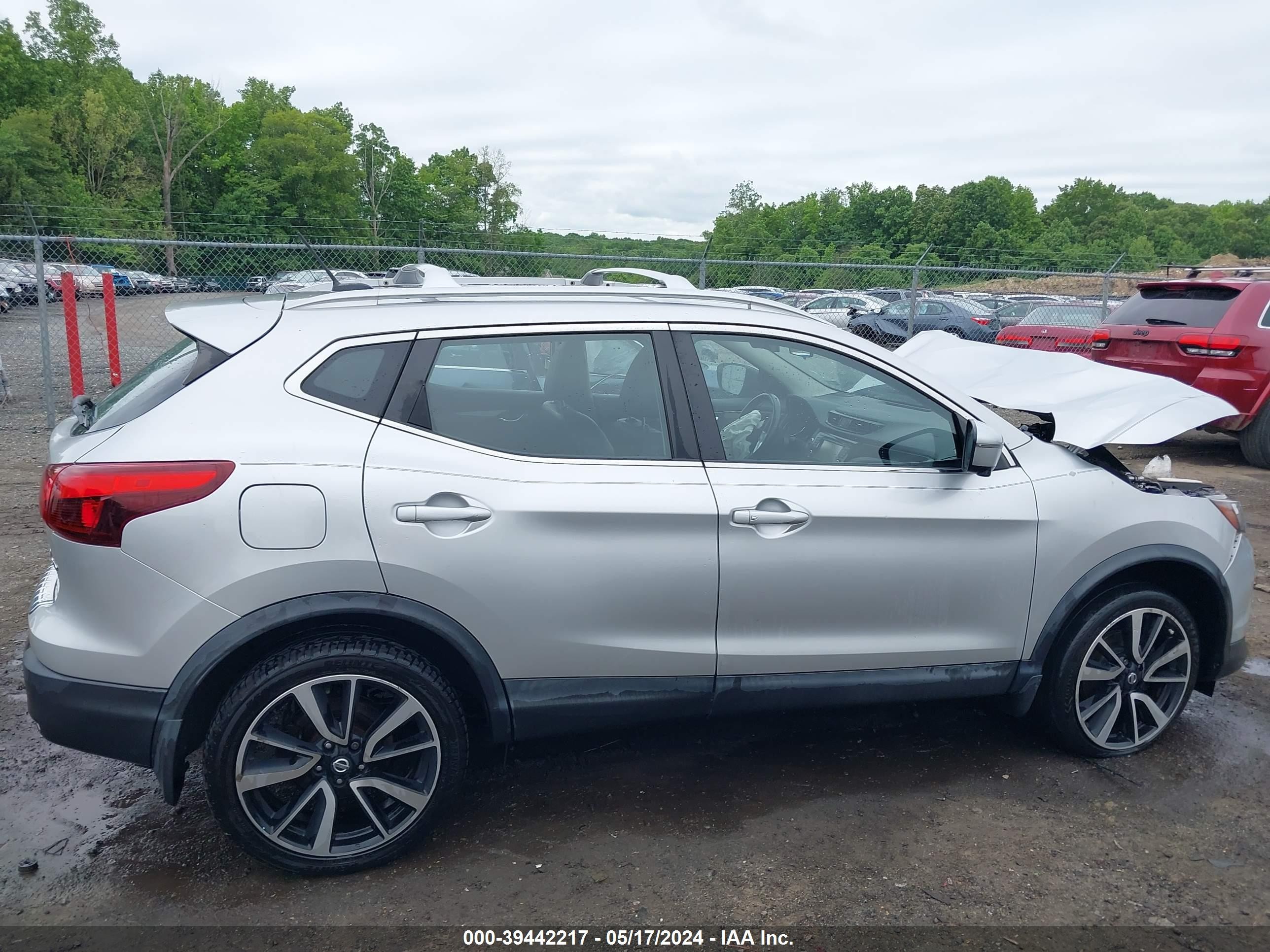 Photo 12 VIN: JN1BJ1CR1HW117300 - NISSAN ROGUE 