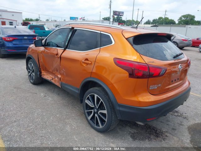 Photo 2 VIN: JN1BJ1CR1HW132167 - NISSAN ROGUE SPORT 