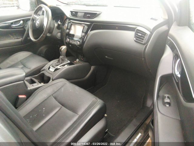 Photo 4 VIN: JN1BJ1CR1HW137756 - NISSAN ROGUE SPORT 