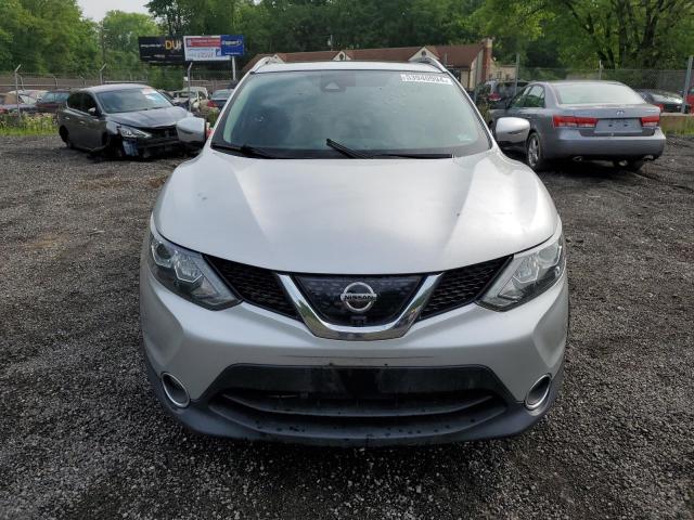 Photo 4 VIN: JN1BJ1CR1JW205298 - NISSAN ROGUE 