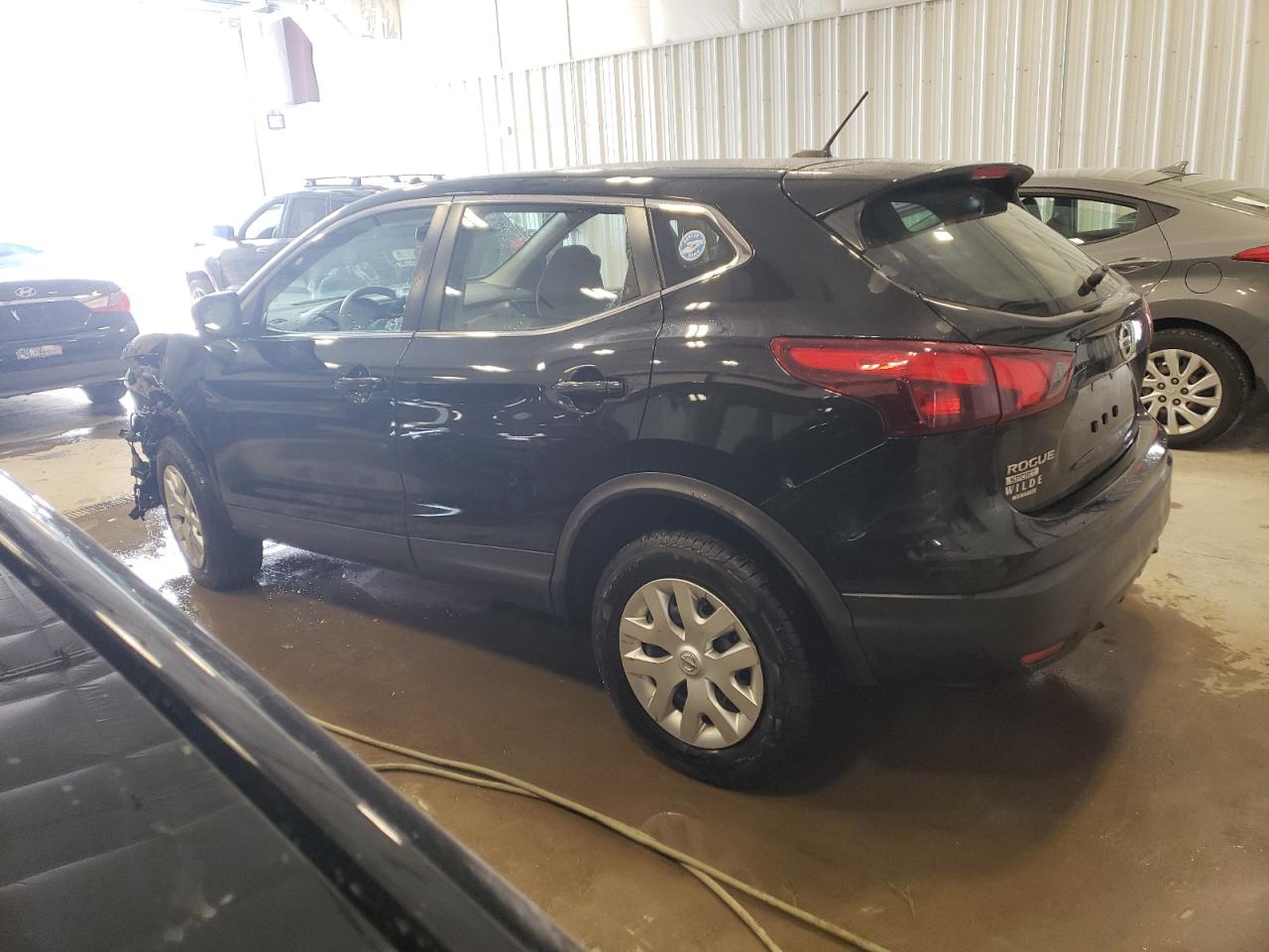 Photo 1 VIN: JN1BJ1CR1JW258924 - NISSAN ROGUE 