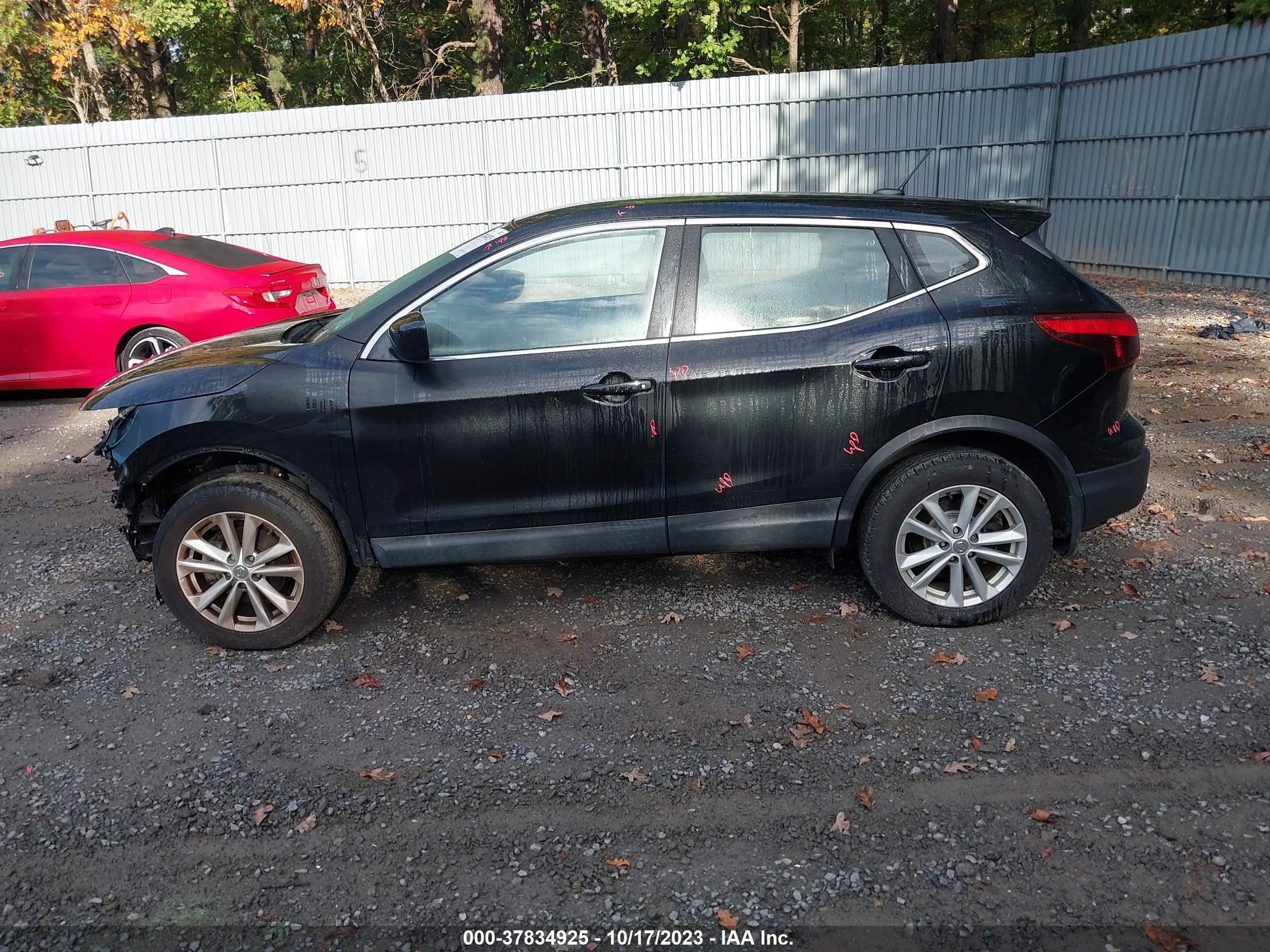 Photo 13 VIN: JN1BJ1CR1JW269082 - NISSAN ROGUE 