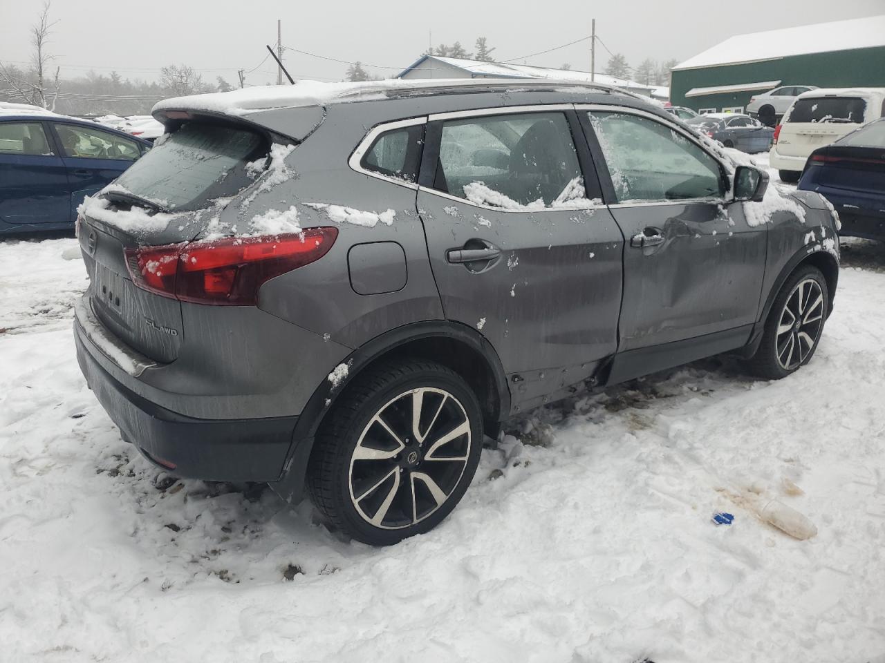 Photo 2 VIN: JN1BJ1CR1JW290787 - NISSAN ROGUE 